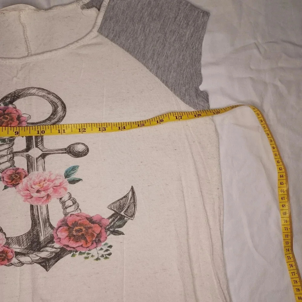 Threads studio T-shirt - Picture 8 of 11